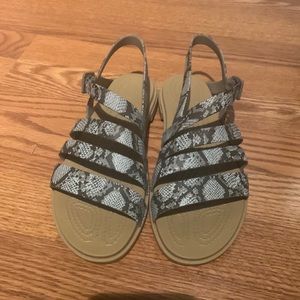 Crocs Tulum snake sandals size women’s 7 W7